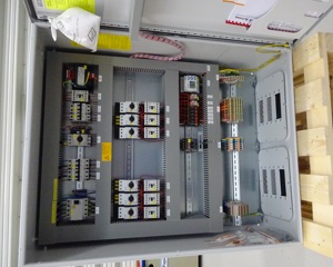 Control cabinet Uniovo egg cross collection